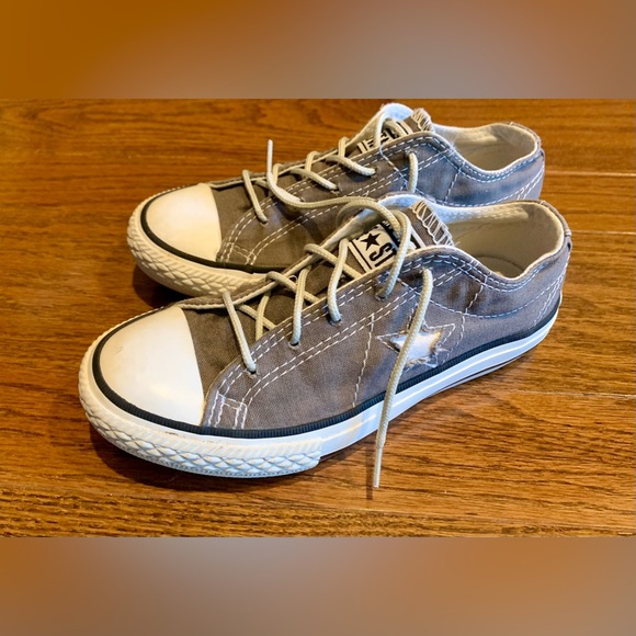 Converse One Star child size US 12 - Picture 2 of 15